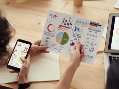 How to analyze consumer buying behavior? Complete guide for advertisers